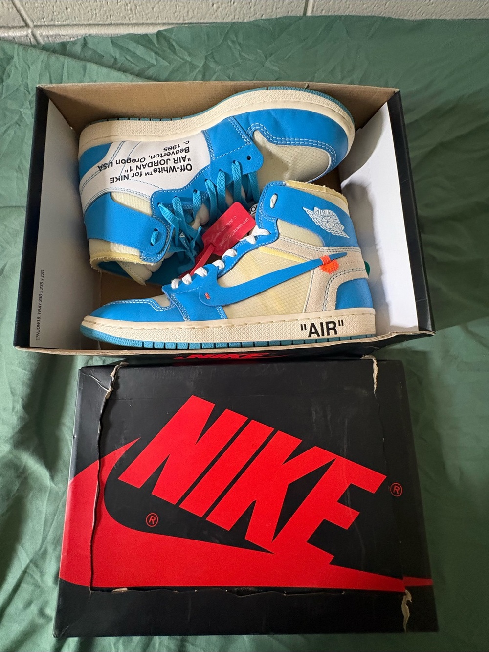 Off-White x Air Jordan 1 Retro Hiah OG 'UNC' in white and dark powder blue✅